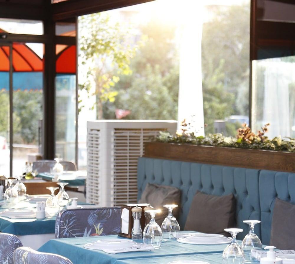 Citrus Luna Hotel 3*
